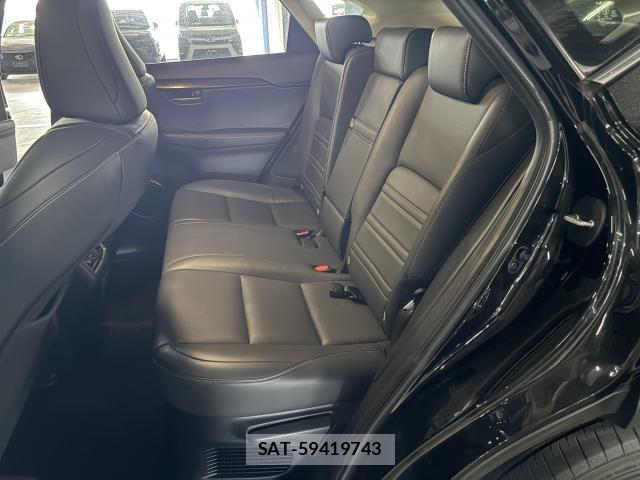 Lexus NX 2015-08 8223336-10