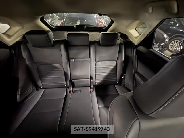 Lexus NX 2015-08 8223336-11