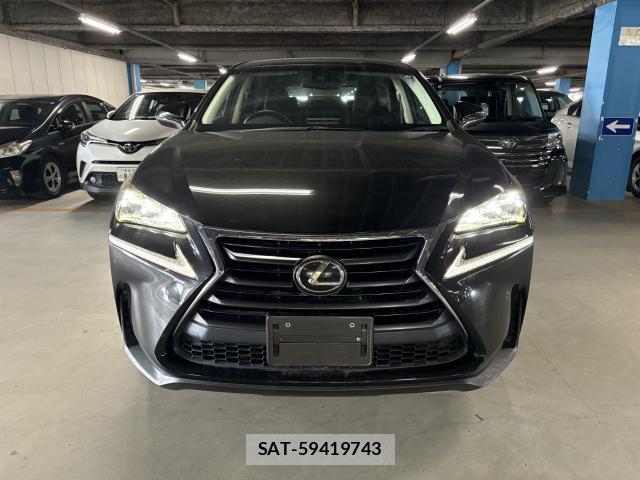 Lexus NX 2015-08 8223336-2