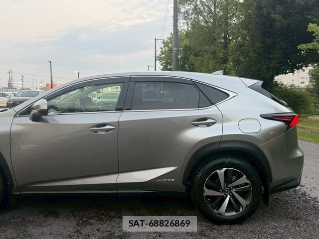Lexus NX 2019-01 8223806-1