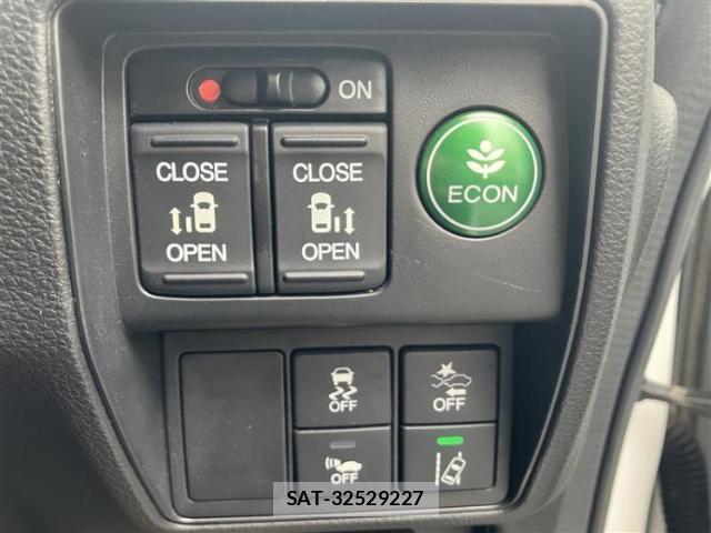 Honda ODYSSEY 2017-06 8225437-13