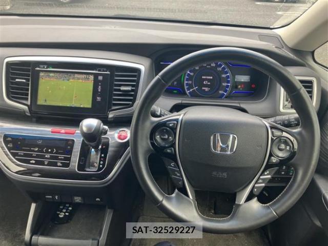 Honda ODYSSEY 2017-06 8225437-17
