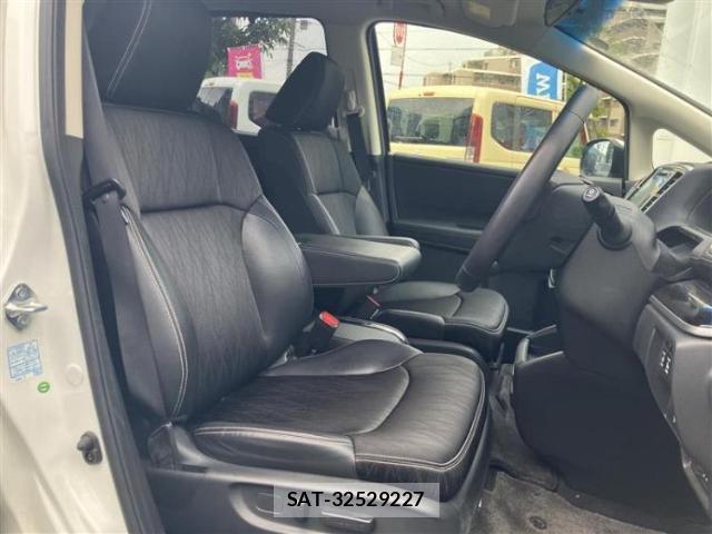 Honda ODYSSEY 2017-06 8225437-4