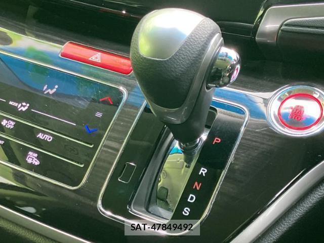 Honda ODYSSEY 2018-05 8225477-17