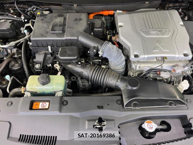 Mitsubishi OUTLANDER PHEV 2020-01 8216672-18