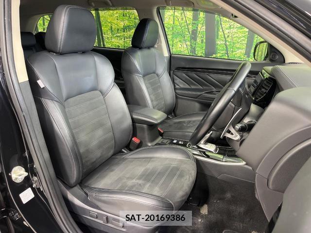 Mitsubishi OUTLANDER PHEV 2020-01 8216672-8