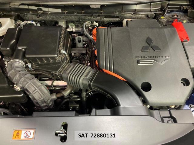 Mitsubishi OUTLANDER PHEV 2024-12 8217292-17