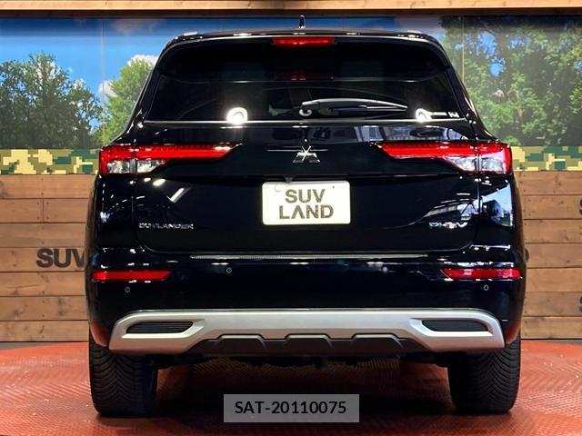 Mitsubishi OUTLANDER PHEV 2022-03 8217313-14