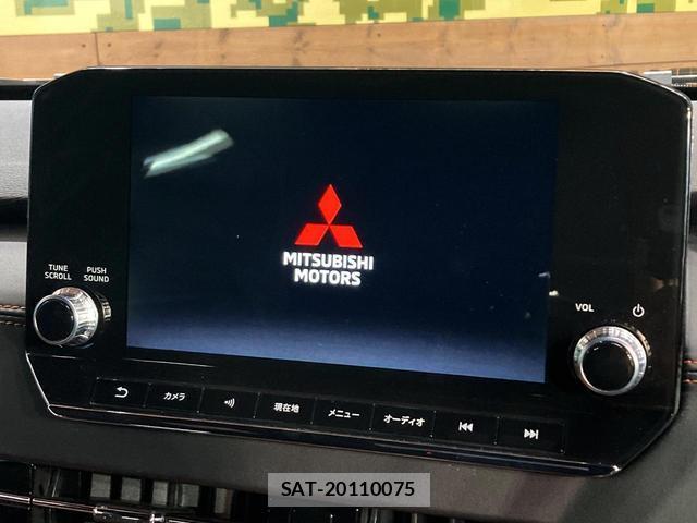 Mitsubishi OUTLANDER PHEV 2022-03 8217313-2