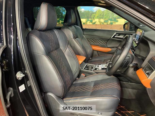 Mitsubishi OUTLANDER PHEV 2022-03 8217313-7