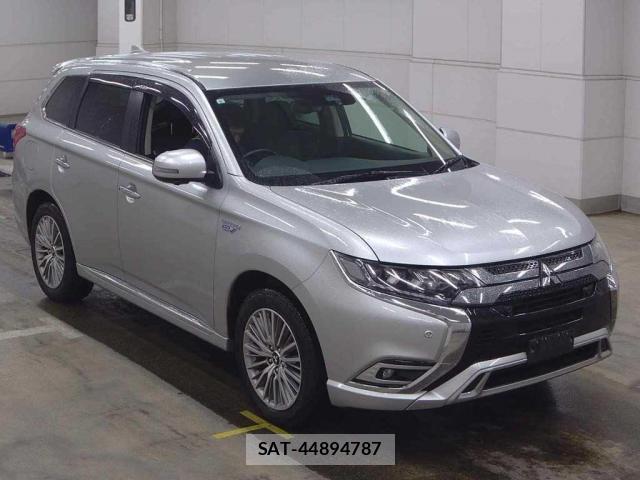 Mitsubishi OUTLANDER PHEV 2021-06 8217515-3
