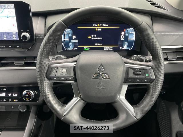 Mitsubishi OUTLANDER PHEV 2022-01 8219090-10