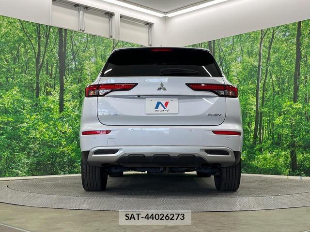Mitsubishi OUTLANDER PHEV 2022-01 8219090-14