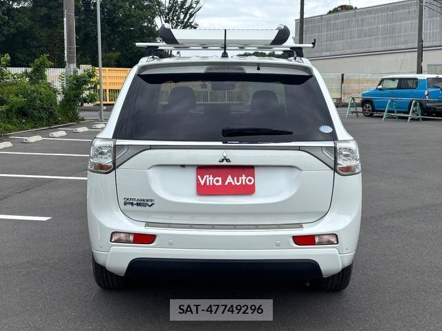 Mitsubishi OUTLANDER PHEV 2014-12 8219236-10