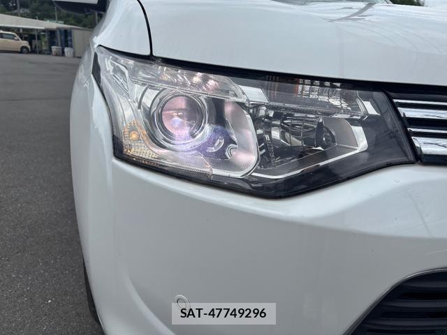 Mitsubishi OUTLANDER PHEV 2014-12 8219236-7