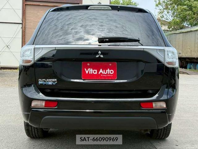 Mitsubishi OUTLANDER PHEV 2014-07 8219256-11