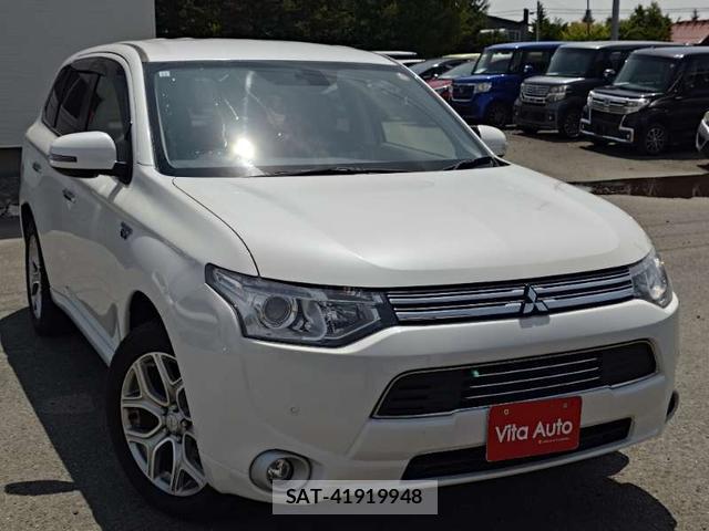 Mitsubishi OUTLANDER PHEV 2013-12 8219258-1