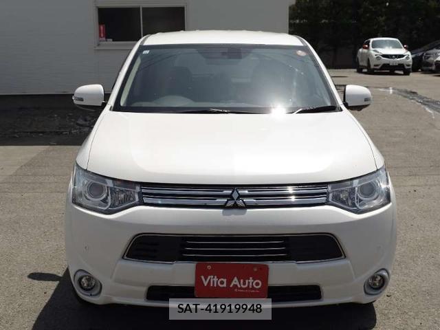 Mitsubishi OUTLANDER PHEV 2013-12 8219258-11