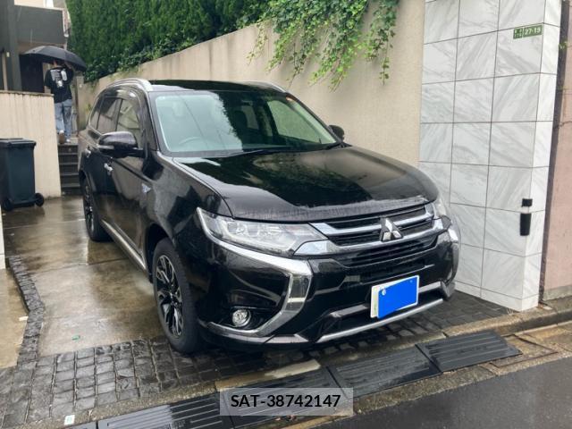Mitsubishi OUTLANDER PHEV 2017-08 8219623-1