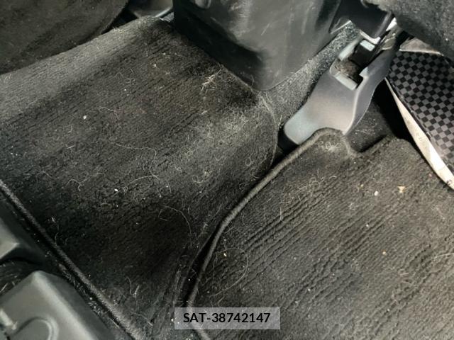 Mitsubishi OUTLANDER PHEV 2017-08 8219623-10