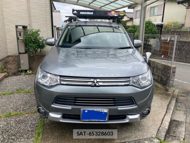 Mitsubishi OUTLANDER PHEV 2014-06 8219797-0