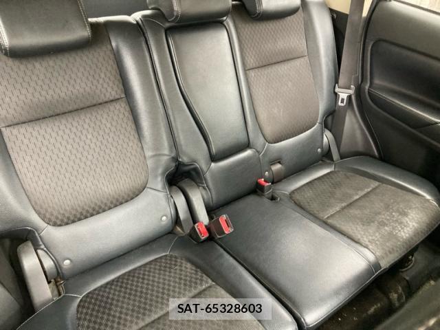 Mitsubishi OUTLANDER PHEV 2014-06 8219797-9