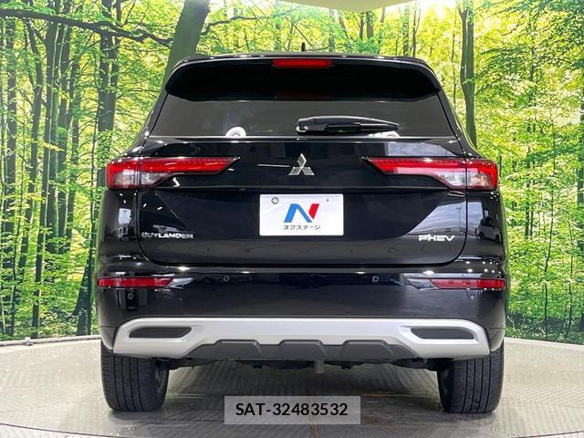 Mitsubishi OUTLANDER PHEV 2023-07 8221088-15