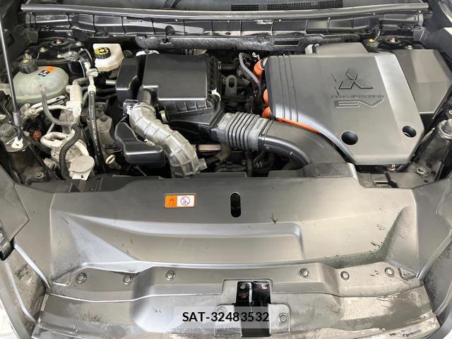 Mitsubishi OUTLANDER PHEV 2023-07 8221088-17
