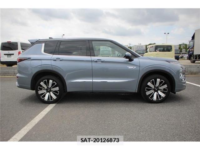 Mitsubishi OUTLANDER PHEV 2025-01 8222099-9