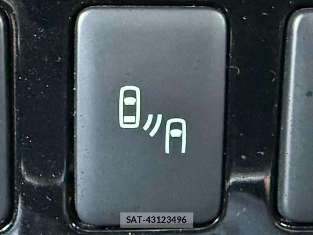 Mitsubishi OUTLANDER PHEV 2018-10 8222693-14