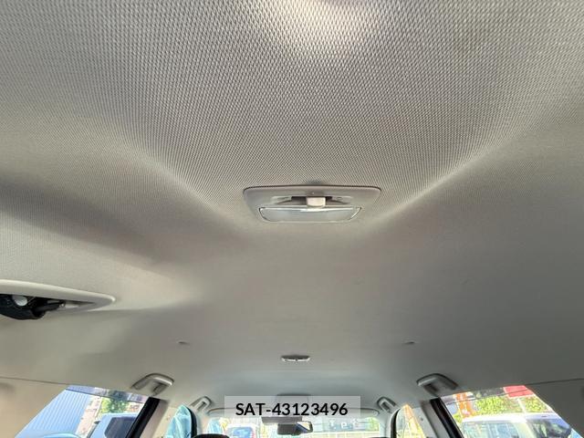 Mitsubishi OUTLANDER PHEV 2018-10 8222693-16