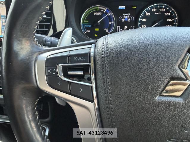 Mitsubishi OUTLANDER PHEV 2018-10 8222693-18