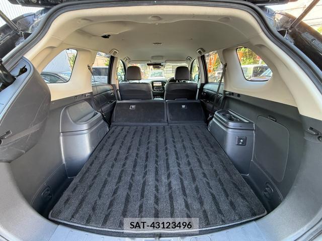 Mitsubishi OUTLANDER PHEV 2018-10 8222693-9