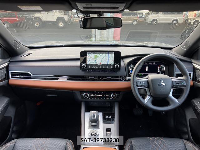 Mitsubishi OUTLANDER PHEV 2022-07 8224088-2