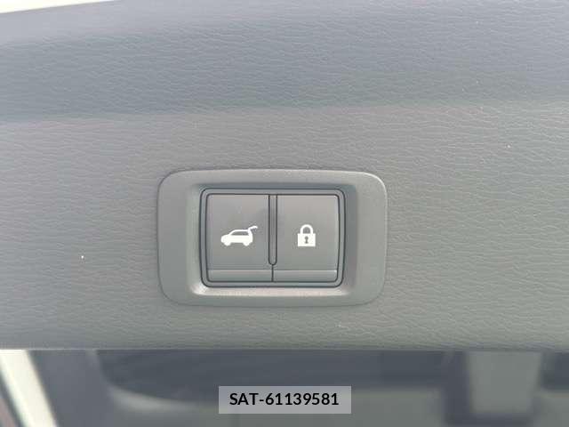 Mitsubishi OUTLANDER 2025-03 8218203-13