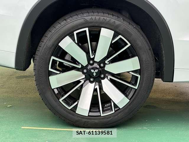 Mitsubishi OUTLANDER 2025-03 8218203-15