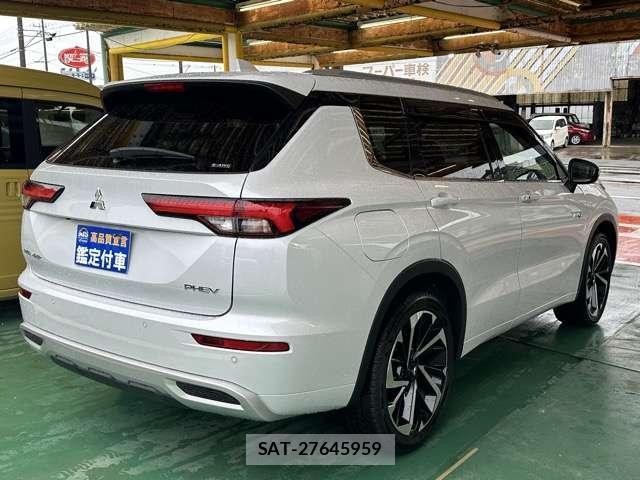 Mitsubishi OUTLANDER 2023-12 8218253-1
