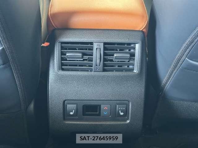 Mitsubishi OUTLANDER 2023-12 8218253-10