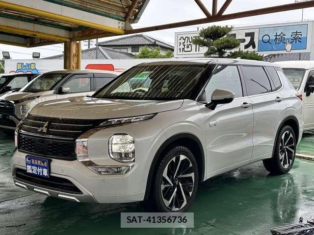 Mitsubishi OUTLANDER 2023-05 8218266-0