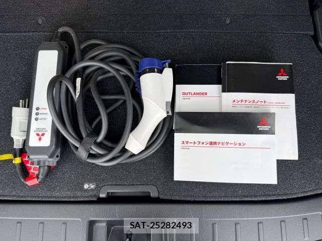 Mitsubishi OUTLANDER 2022-07 8224717-4