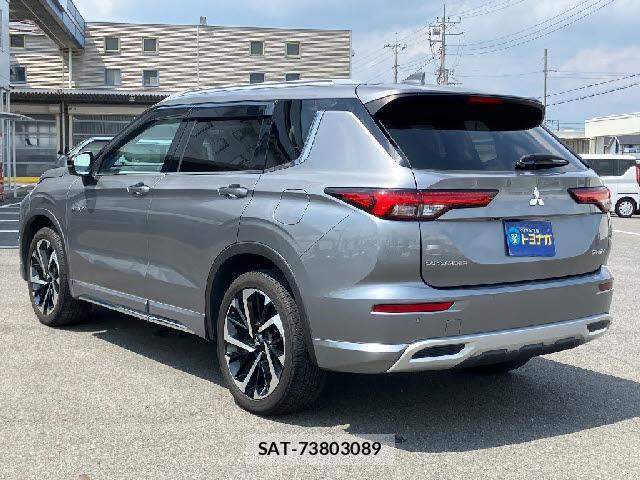 Mitsubishi OUTLANDER 2023-07 8224844-2