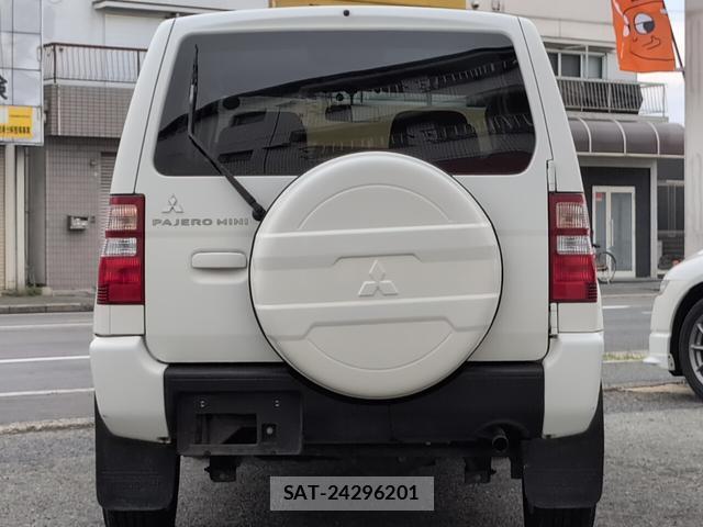 Mitsubishi PAJERO MINI 2009-11 8218729-1