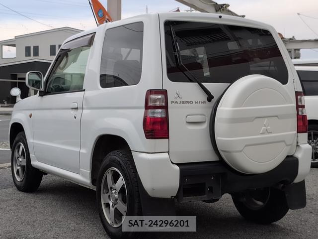 Mitsubishi PAJERO MINI 2009-11 8218729-8