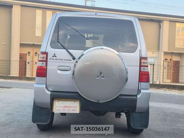 Mitsubishi PAJERO MINI 2012-08 8222742-3