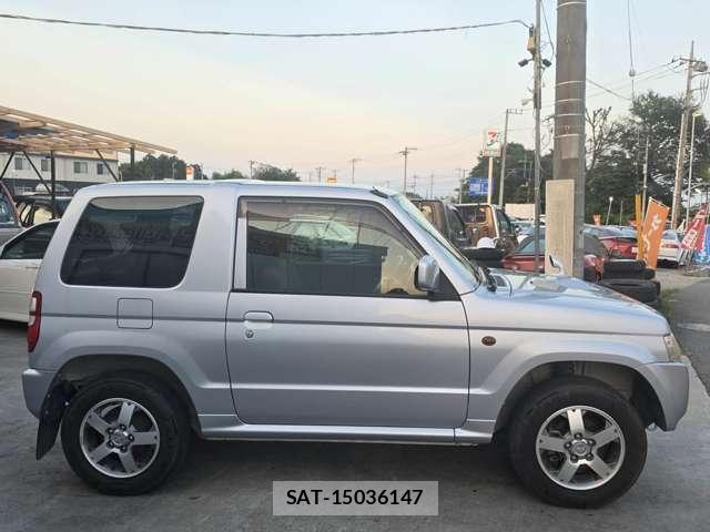 Mitsubishi PAJERO MINI 2012-08 8222742-4