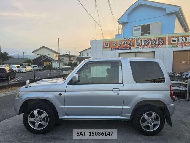 Mitsubishi PAJERO MINI 2012-08 8222742-5