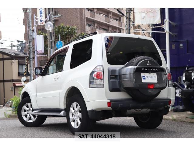 Mitsubishi PAJERO 2015-09 8222490-11