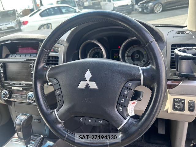 Mitsubishi PAJERO 2019-06 8223611-13