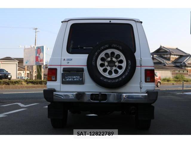 Mitsubishi PAJERO 1989-08 8224106-11