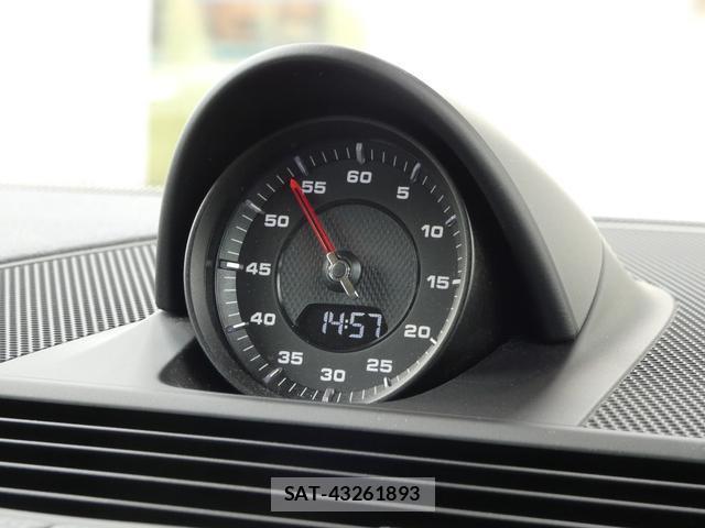 Porsche PANAMERA 2021-01 8219204-14